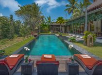 Villa Crystal Castle, Private swimming pool